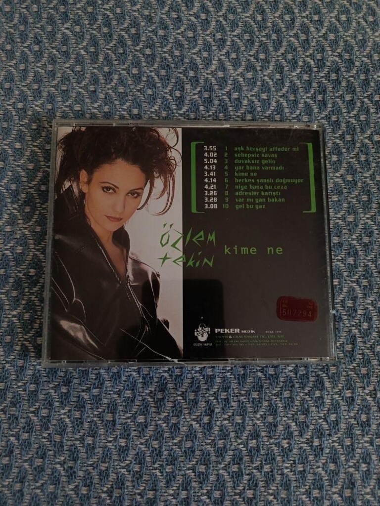 Özlem Tekin - Kime Ne CD dönem baskı - 2