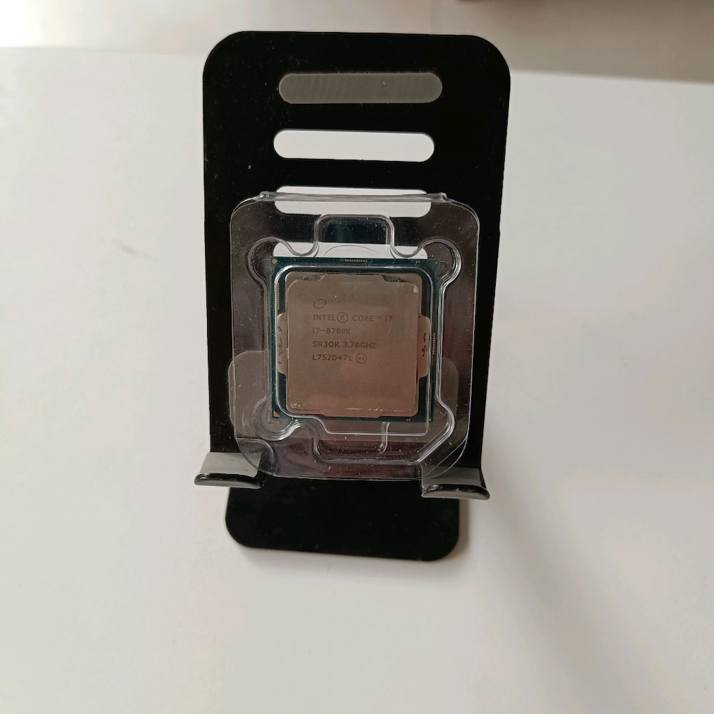 INTEL İ7 9700K 3,6 GHZ TRAY KUTUSUZ İŞLEMCİ - 2