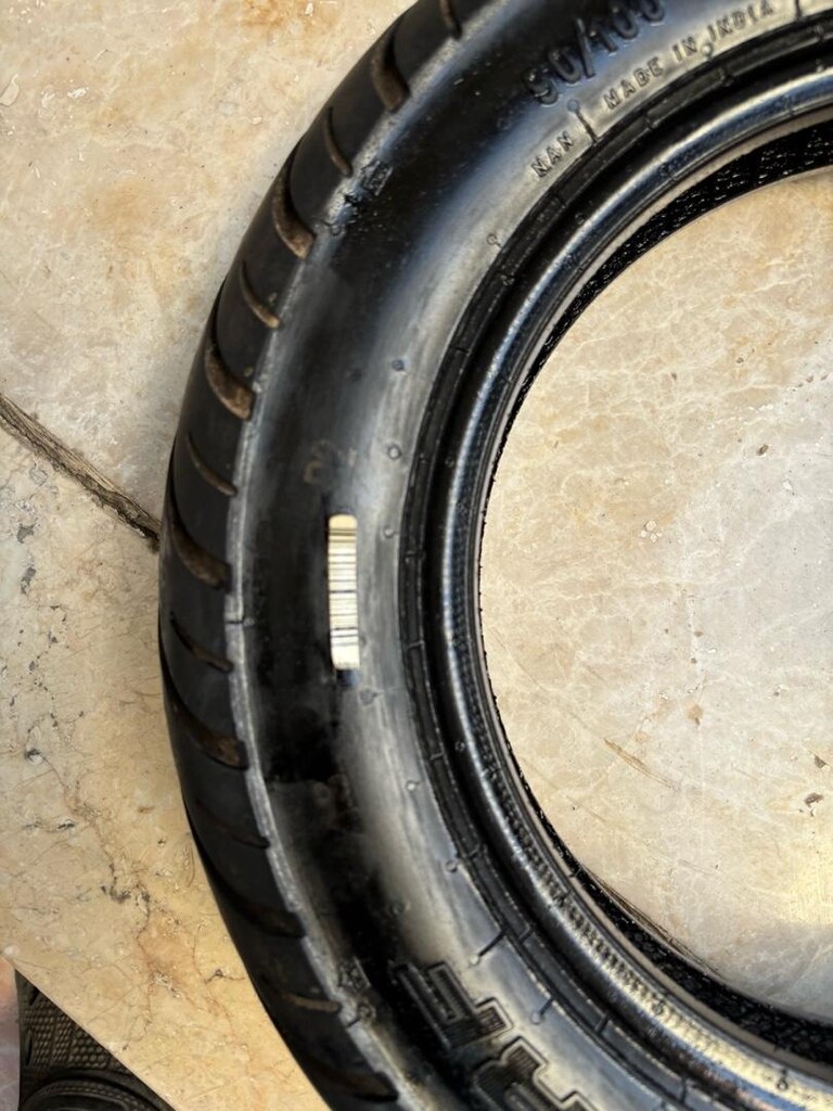 90/100-10 motor lastiği, yeni gibi - 10