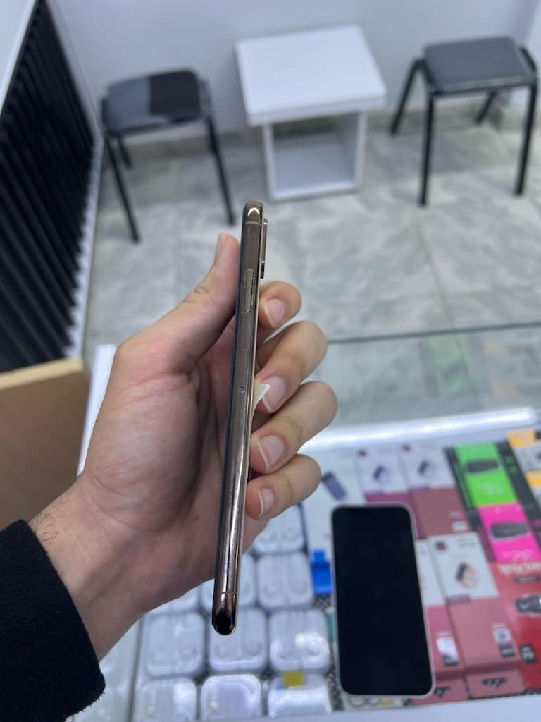 İPhone XS Max 64 GB - 3