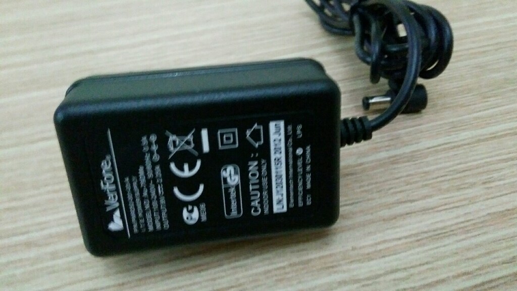 Siyah renk şarj Adaptörü, 8 volt 2,25 Amper - 6