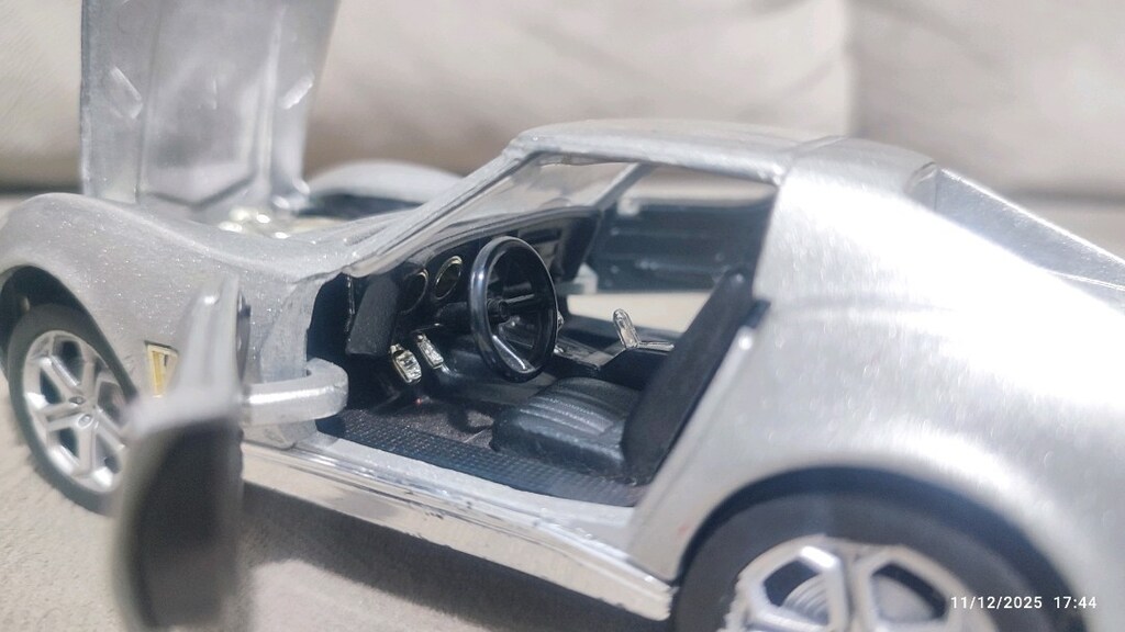 1968 Corvette Stingray modeli metal diecast oyuncak araba - 10