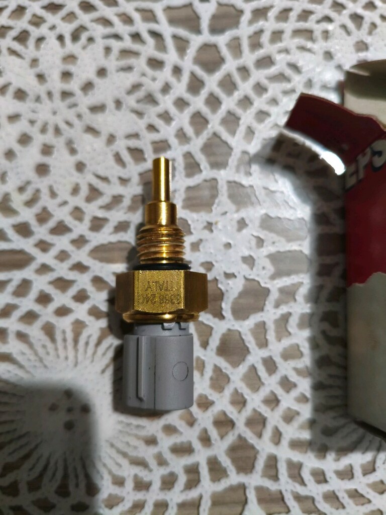Mazda 323 Z5 motor hararet müşürü - 2