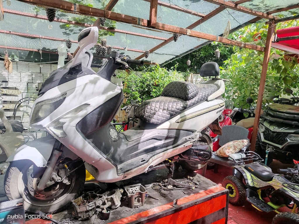 çok acil çekme belgeli 250 cc SYM motor - 2