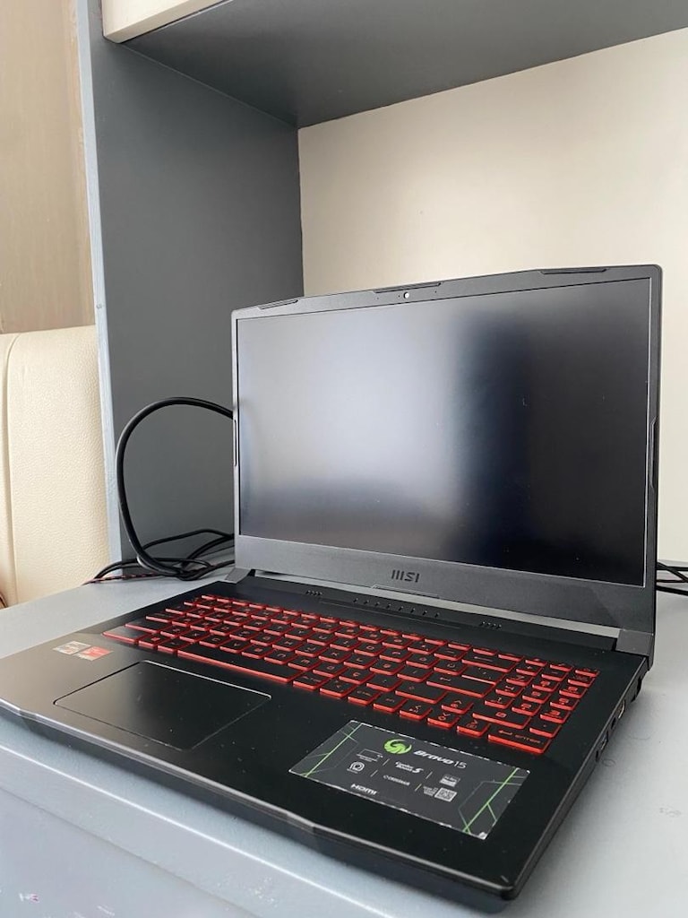 MSİ LEPTOP - 8