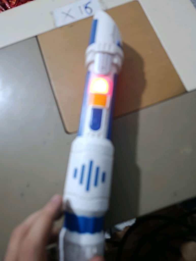 Satılık Star Wars Scream Saber Elektronik Işın Kılıcı – Hasbro markası - 2