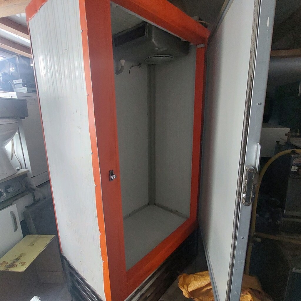 SOĞUK ODA DOLAP +4 tekerlekli - 8