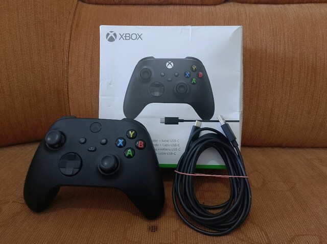 Kutulu Orijinal Xbox Serisi Kolu+Orijinal 2.7m Kablo Sıfır Gibi