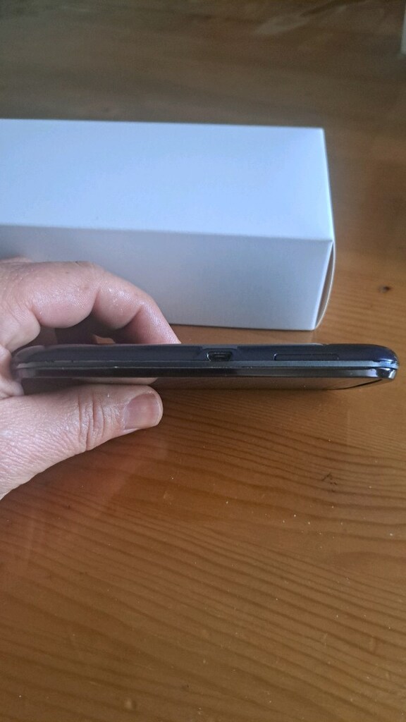 VODAFONE BLADE V - 4