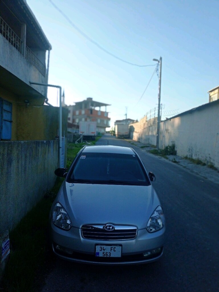 Hyundai Accent 2010 1.5 dizel 110 - 2