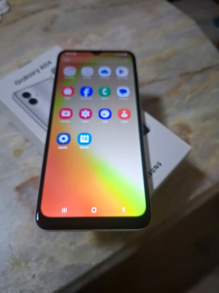 SIFIRDAN FARKSIZ YURTİÇİ 64GB 4RAM ORJİNAL SAMSUNG A04 - 5