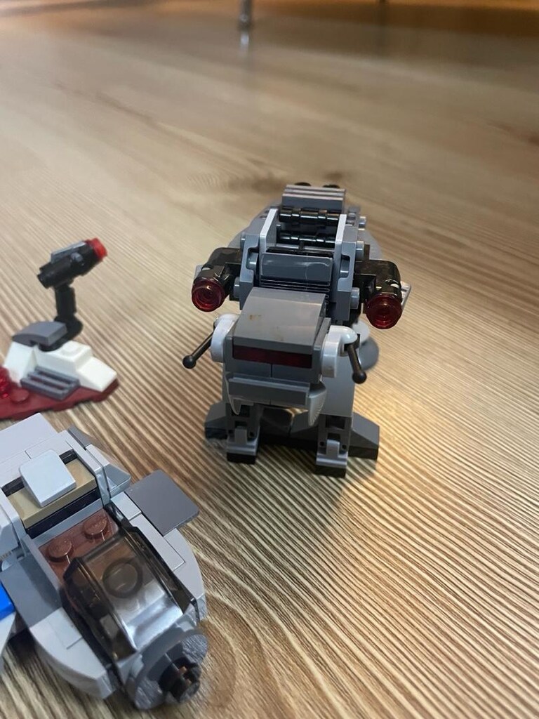 LEGO Star Wars 75195 Ski Speeder - 7