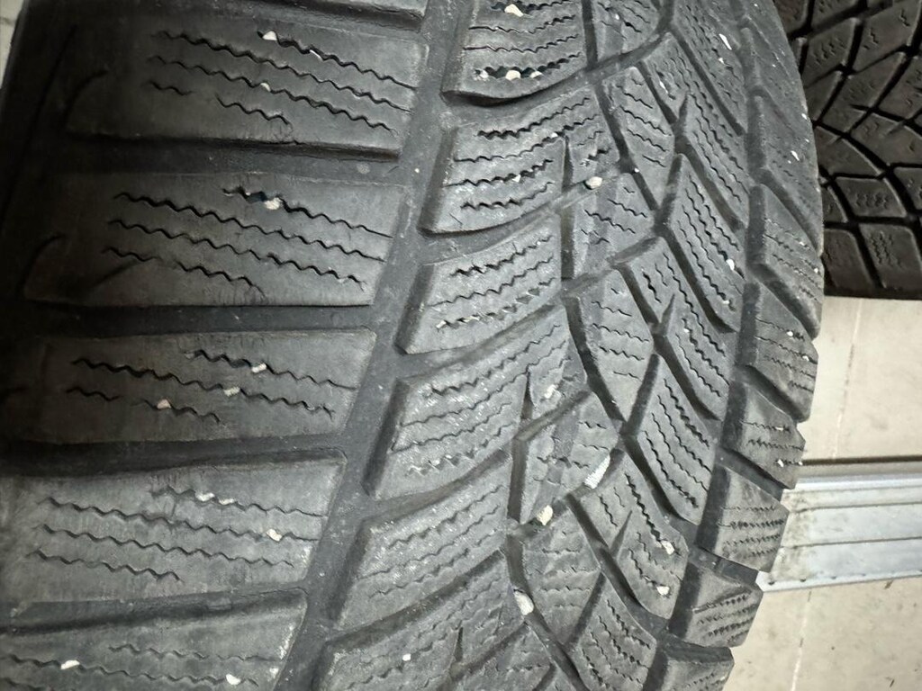 225/45/17 good year kışlık lastik - 3