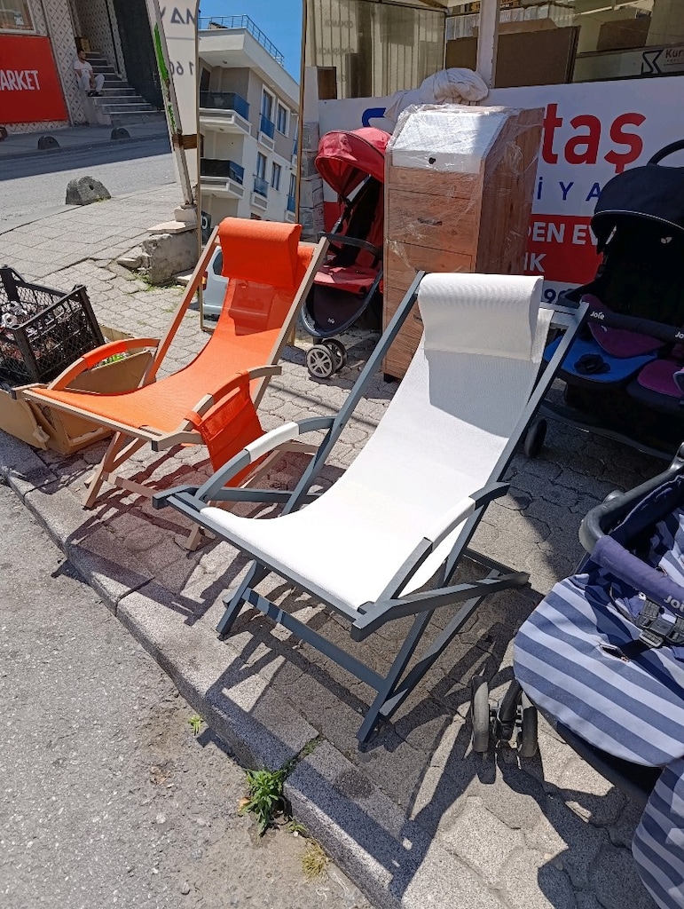 İKEA 3 KAPILI DOLAP 4,500TL ANTİKA SANDELYE TAKIMI 15,000TL - 8