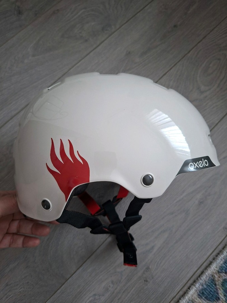 oxelo m540 kask sifiri decathlonda 1500tl . sifi4 ayarinda 1 kere kull - 2
