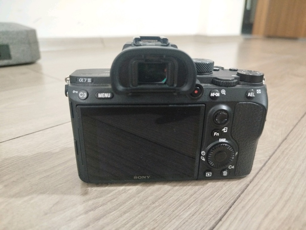 Sony A7 3 Body - 11
