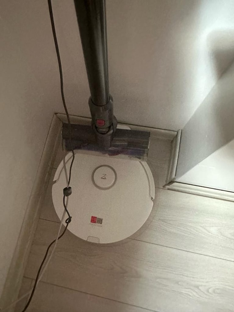 Roborock Q8 Max ve Dysonn V8 2 Ürün birlikte Fiyatıdır - 3