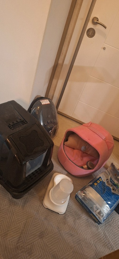balkon masası sandalyeleri ve kedi malzemeleri - 2