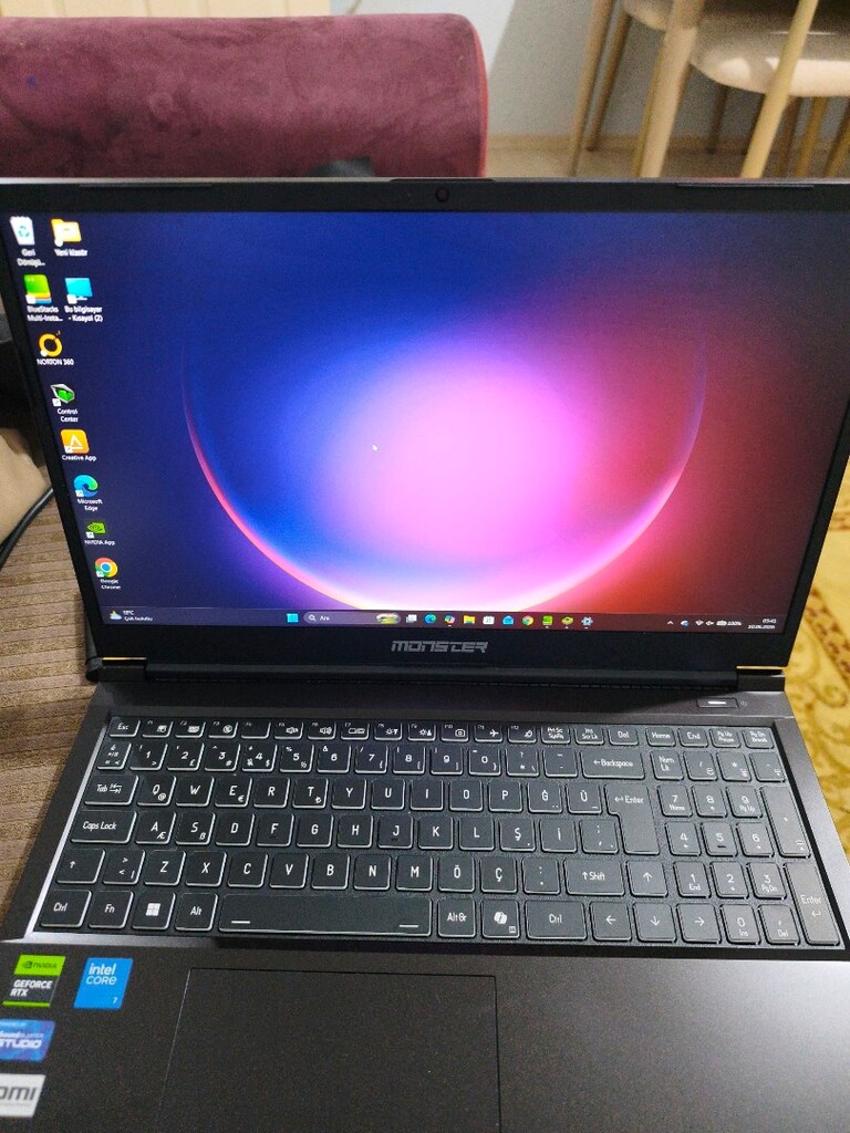 monster gamer laptop - 4