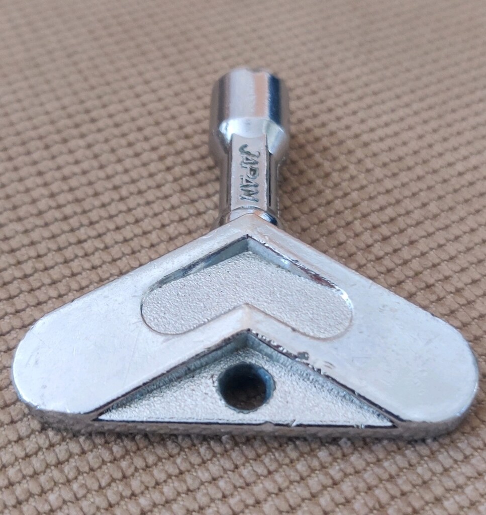 Tama 6560 krom kaplamalı klasik davul akort anahtarı. - 3