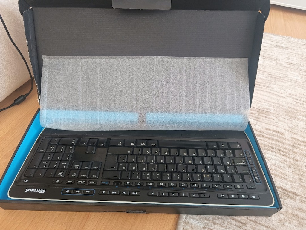 Marka / Model: Microsoft Wireless Desktop 3050 / 3000 serisi - 2