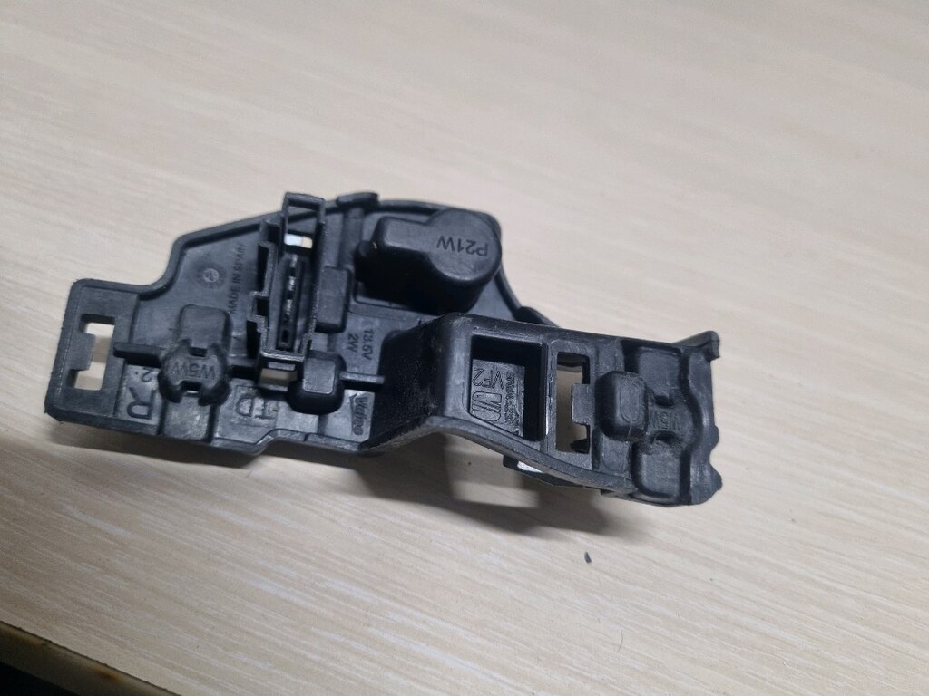SEAT LEON 2013-2017 SAĞ İÇ STOP DUYU 5F0945232 ORJ - 2