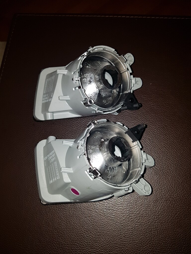 VOLVO V50 Ön Sağ ve Sol Sis Farı Takımı 2005-2007 yılları arası. - 8