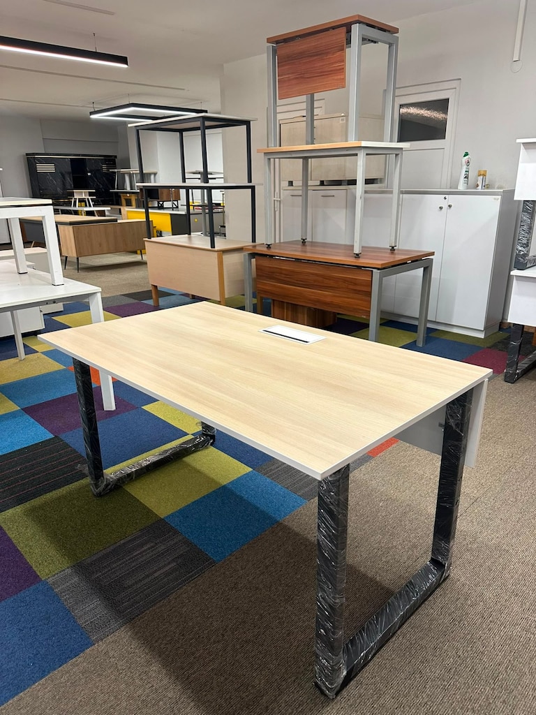 KLAS OFİS ÜSKÜDAR 140x80 MEŞE ÇALIŞMA MASASI - 3