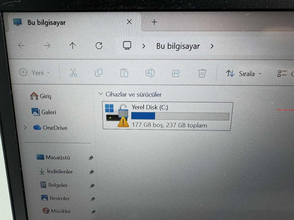 THİNKPAD T14S İ7 11. NESİL 16 GB RAM 256 M2SSD DOKUNMATİK - 6