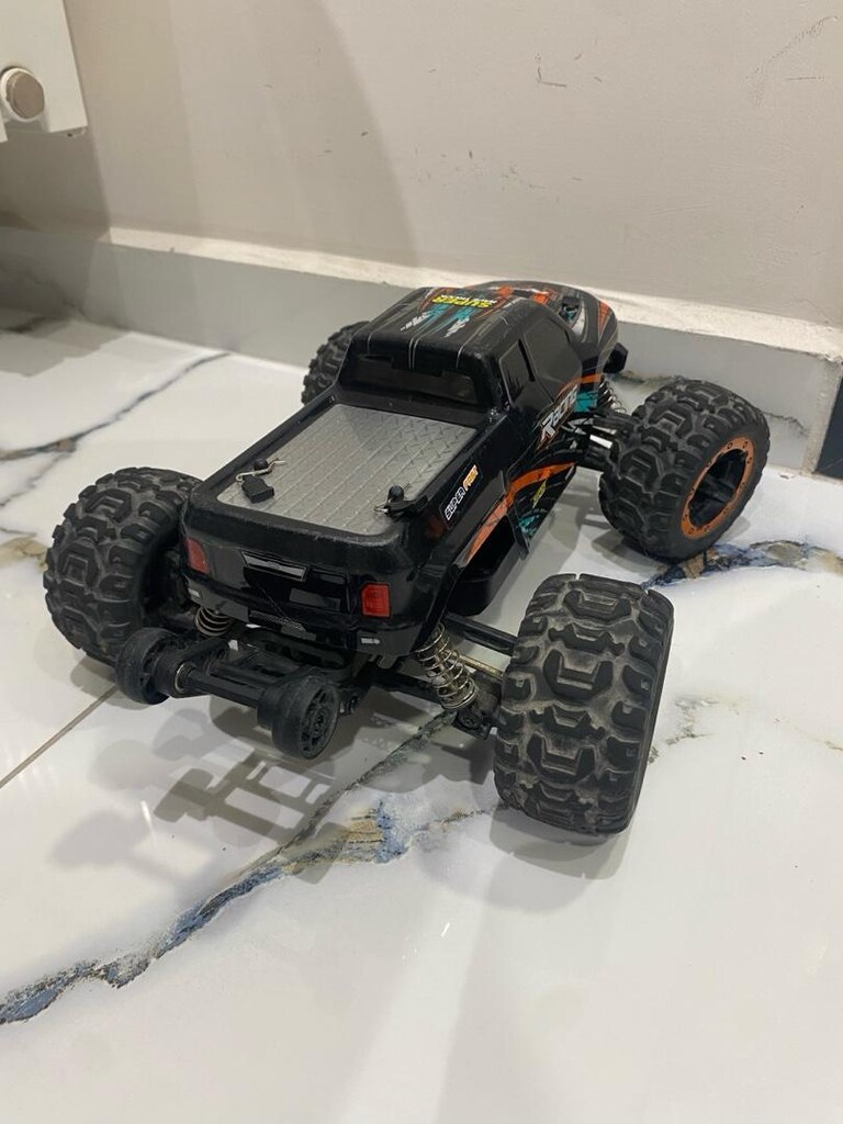Haiboxing Rc Kumandalı Araba 45 km hız - 2