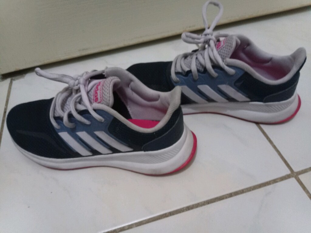 adidas orjinal spor ayakkabı 33 no detay açıklamada - 5