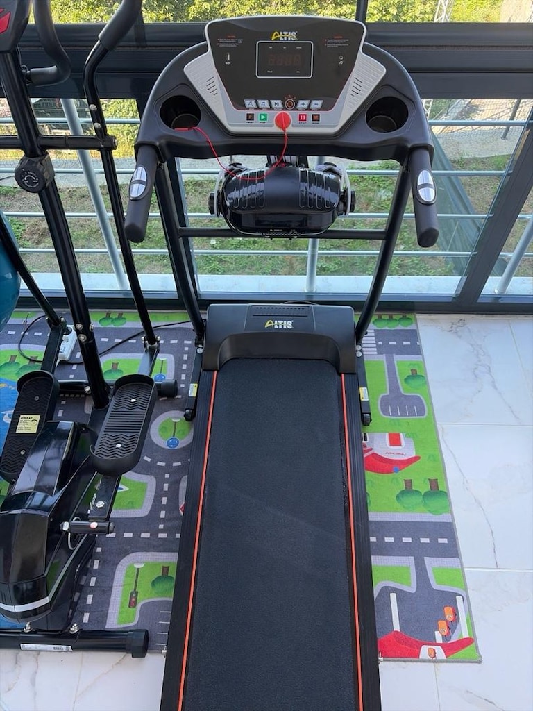 Spor Malzemeleri. Bisiklet Voit. Yürüyüş Bandı Altıs axıs m.