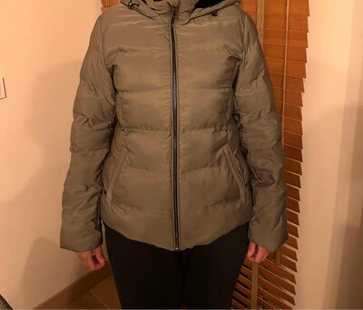 Zara Mont