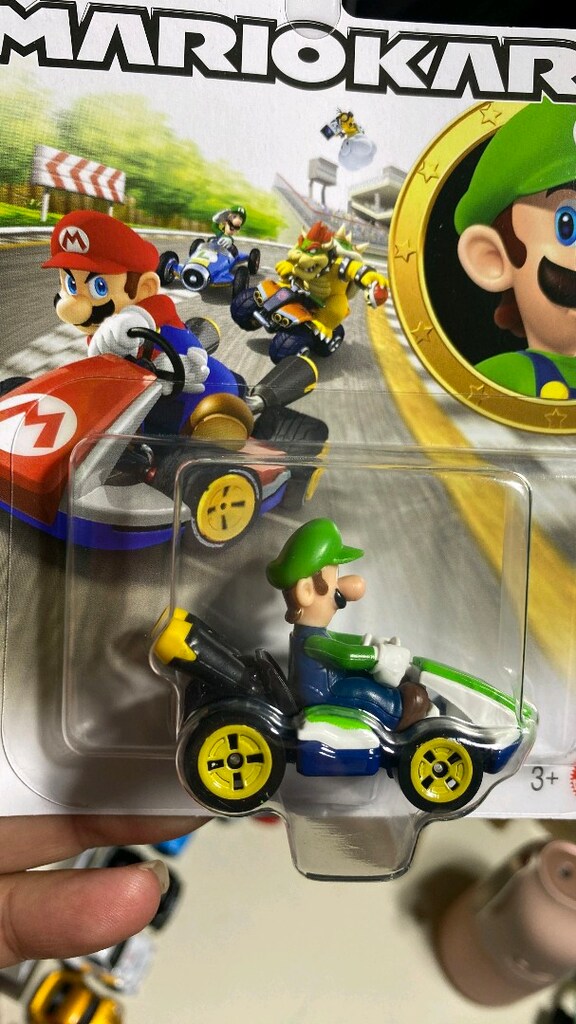 Hotwheels MarioKart Luigi - 2