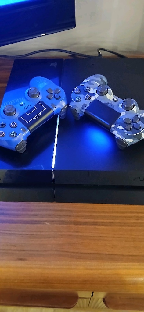 Uygunundan playstation 4 ve desenli 2 kol - 4