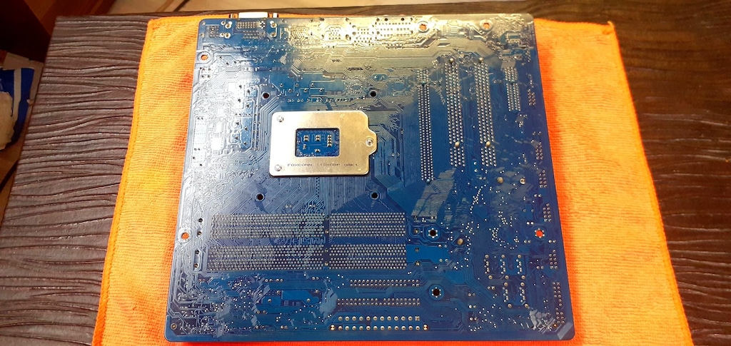 Gigabyte GA-H55M-UD2H LGA 1156 Pin NVMe M.2 SSD BIOS Destekli Anakart - 13