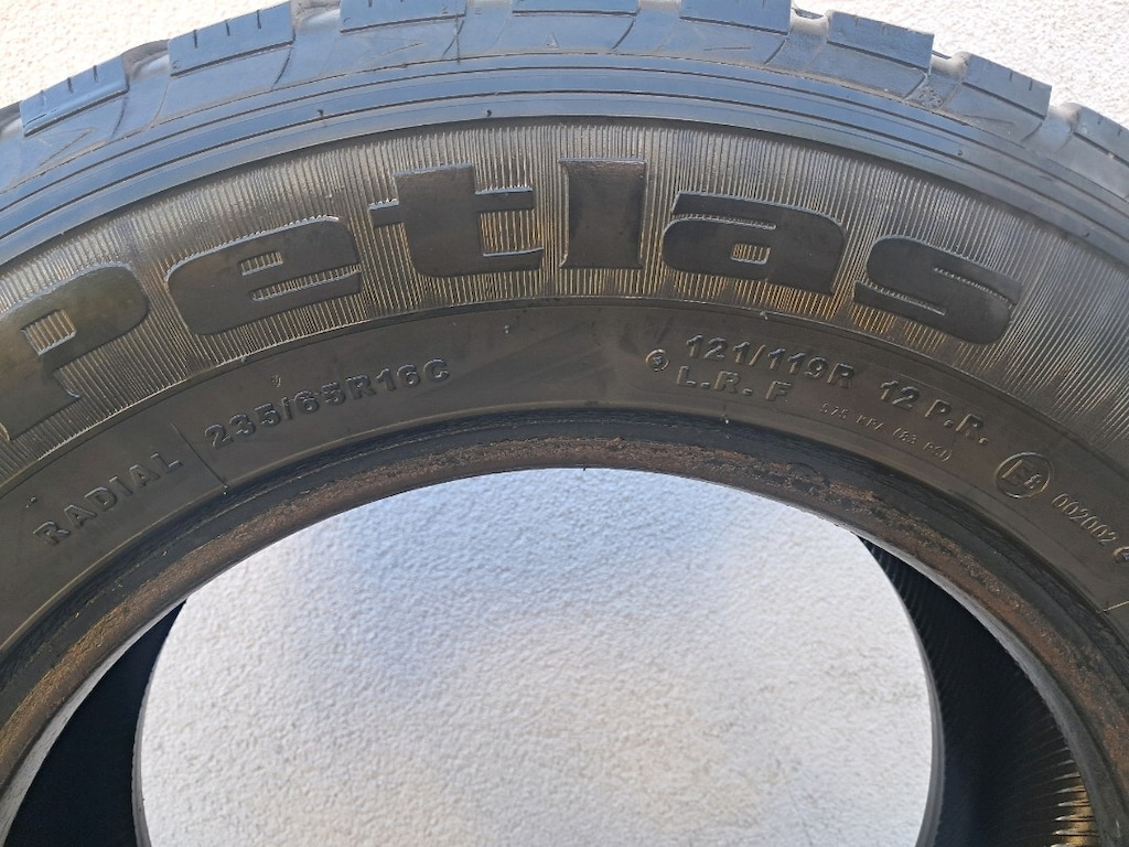 235 65 16 c - 4