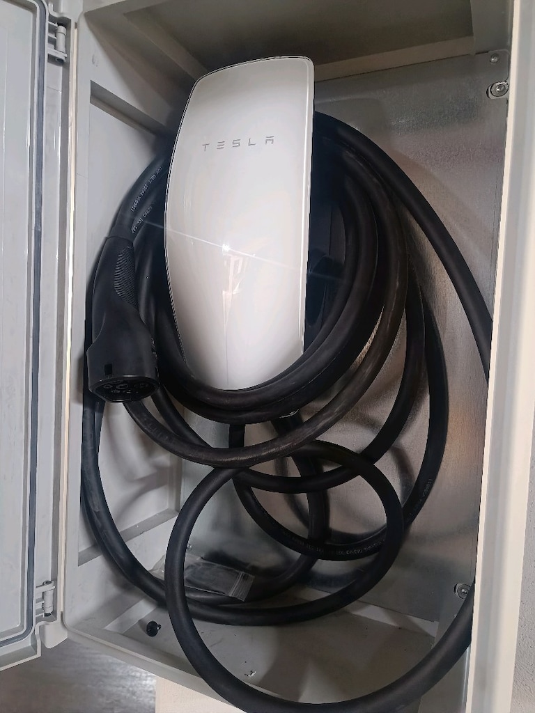 Hazır Tesisatlı Tesla 22 kW Şarj İstasyonu + 20 Metre Kablo & Pano - 4