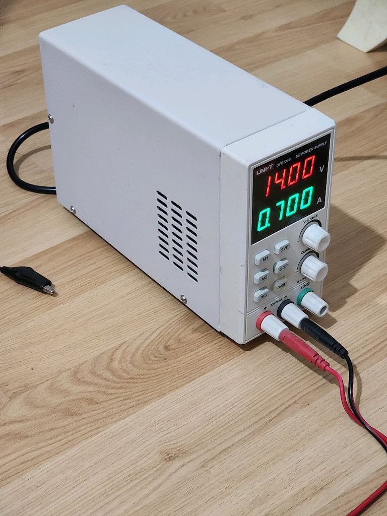 Unit UTP1310 Hassas ayarlı güç kaynağı - 4