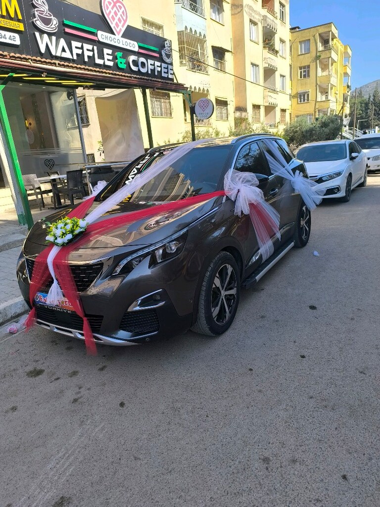 pejo 3008 GT line acil satılık takasa açık otomatik araçlarla - 3