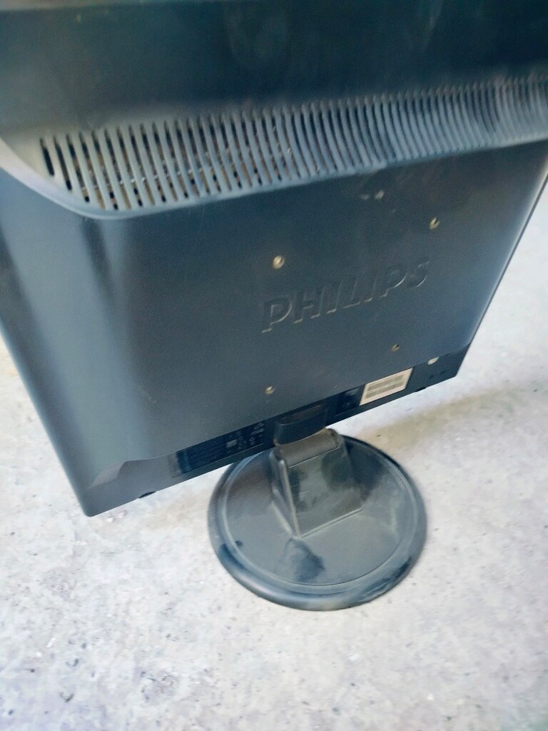 PHİLİPS MONİTÖR - 2