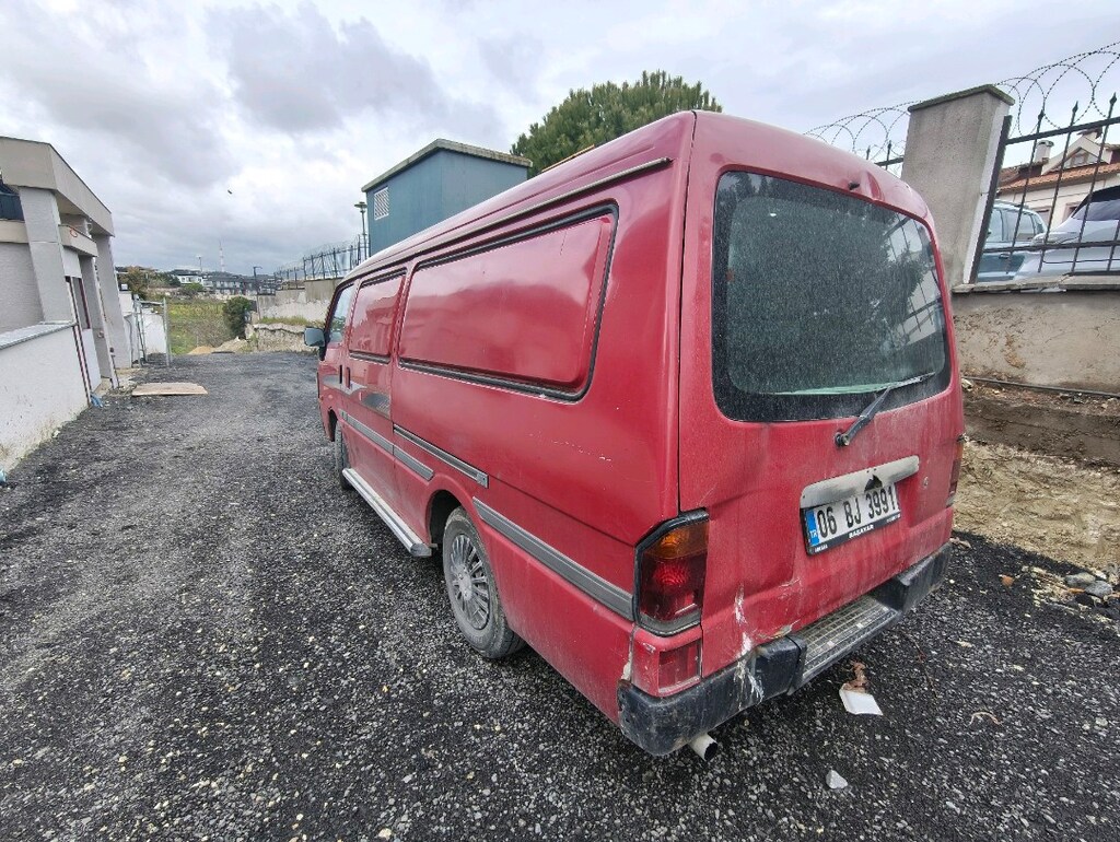 2008 model Mazda e2200 - 7