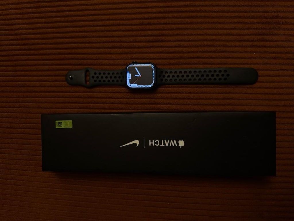 APPLE WATCH 7 NİKE EDİTİON - 4