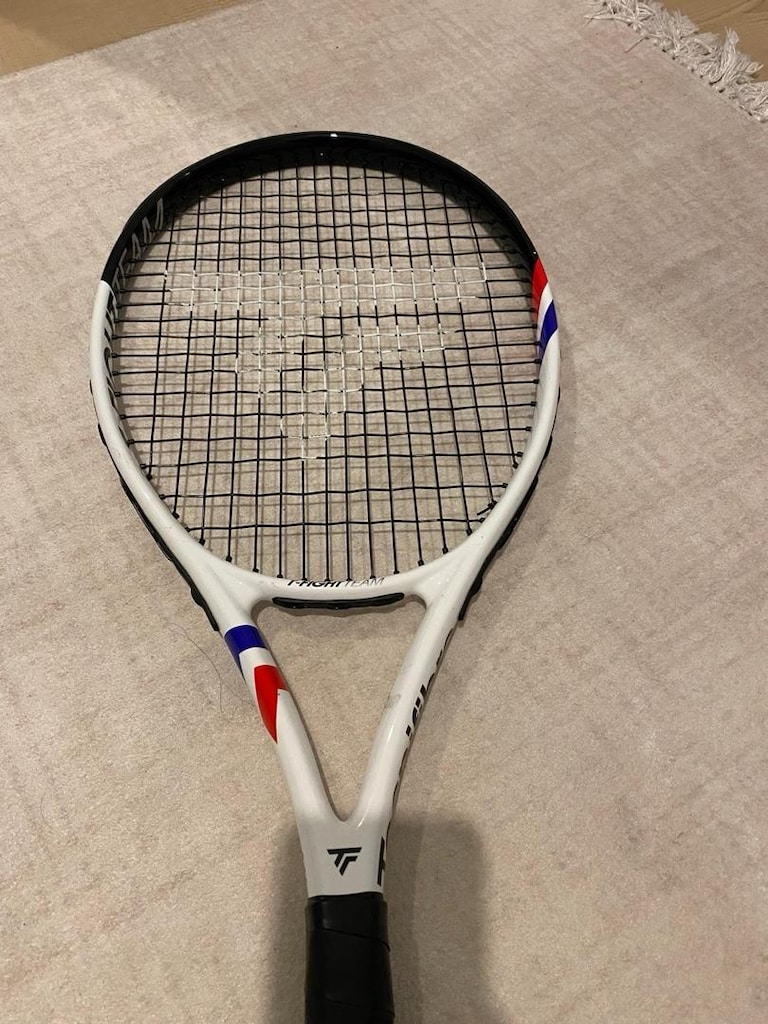 Tecnifibre T-Fight Team 275 OS tenis raketi.