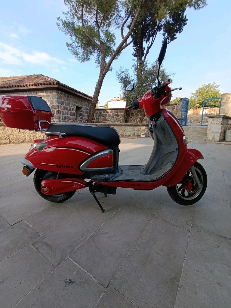 Yuki YK-09 Neon 2800 watt - 2