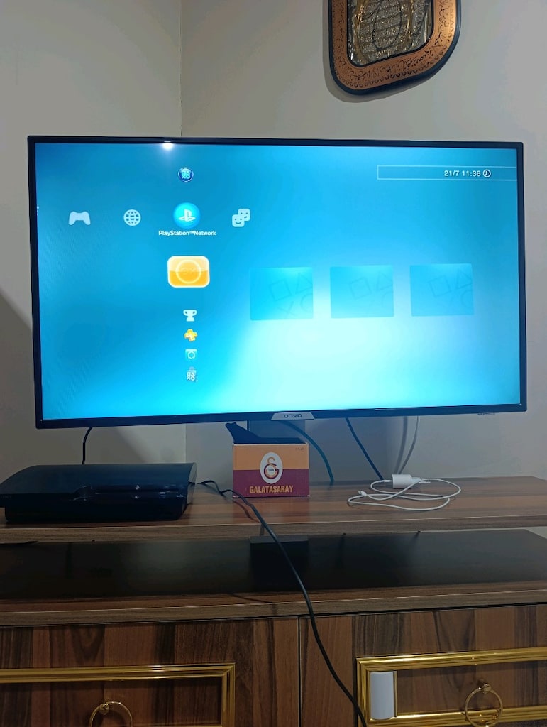 İlk kullanıcısından slim kasa PlayStation 3, 500 GB + 8 oyun - 10