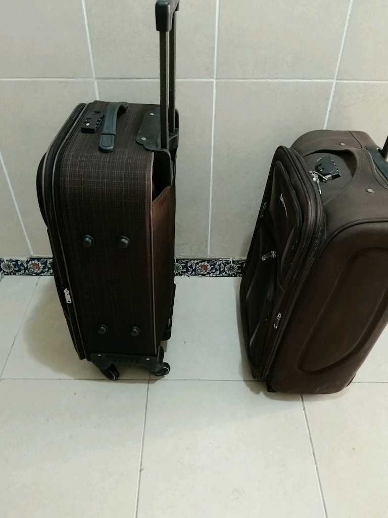 2 Adet tekerlekli orta boy valiz - 4
