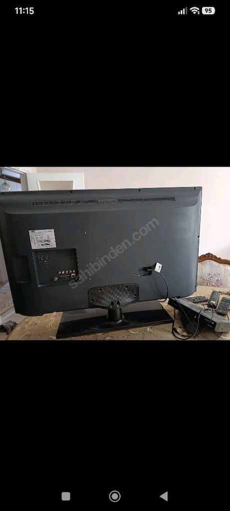 Samsung LCD TV - 2