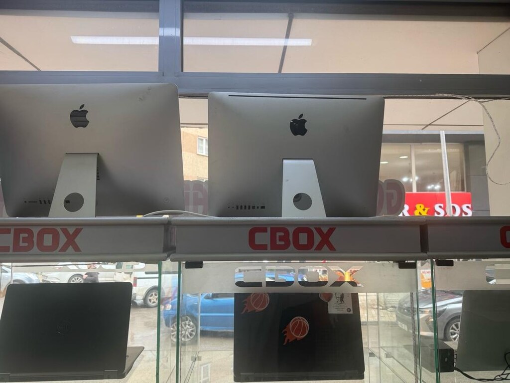 imac i5 21.5” 500 SSD 10 RAM - 8