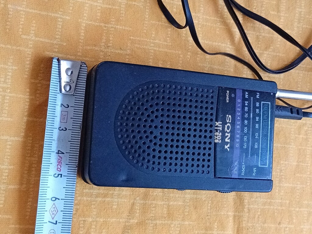 Resimdeki mini radyo kulaklık dahil SQNY (SONY değil)meraklısına - 3
